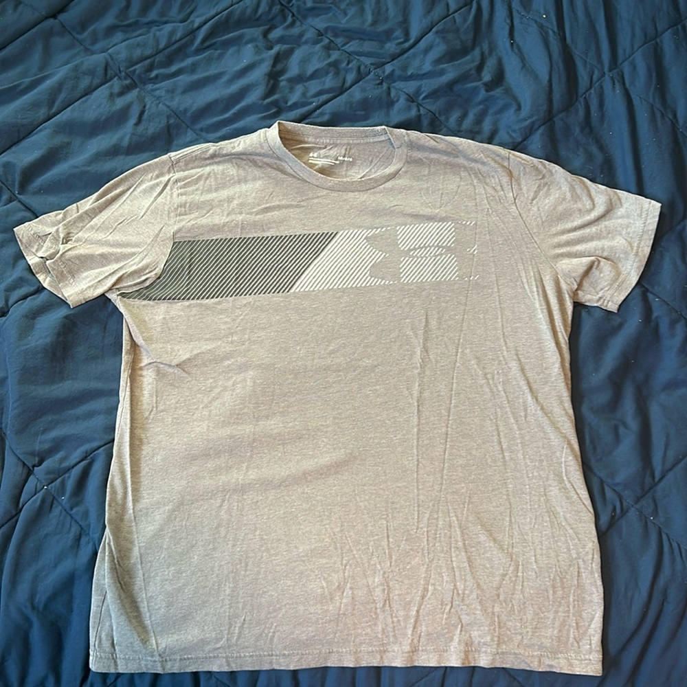 Under Armour t shirt.